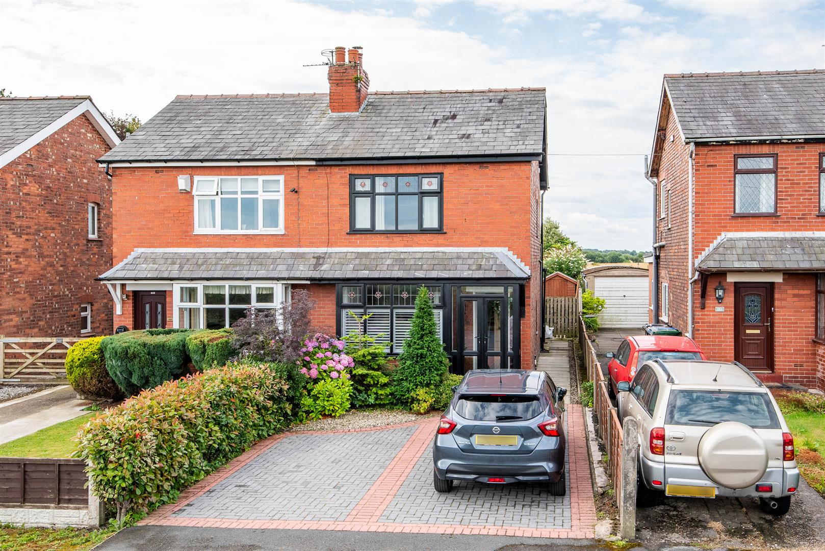 2 bed property in Coppull Moor Lane, Chorley
